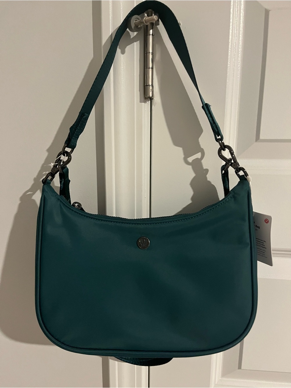 lululemon athletica city essentials small shoulder crossbody bag 3L